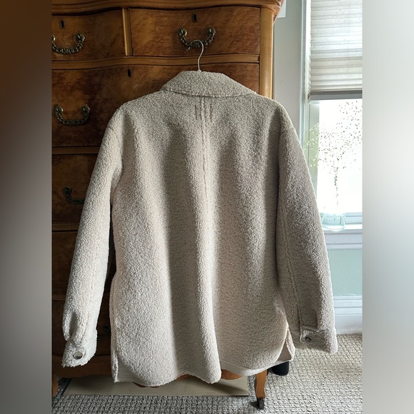 Sherpa Jacket - Picture 2 of 5